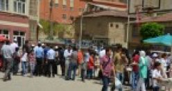 Şemdinli'de engelliler için kermes