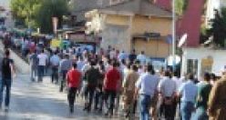 Şemdinli'de Yüzlerce Kişi Kobanê İçin Yürüdü