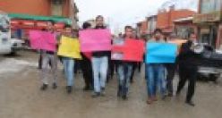 Şemdinli'de elektrik kesintisi protesto edildi