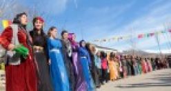Şemdinli'de Coşkulu Kadınlar Günü Kutlaması