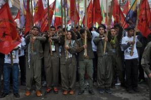Tarihi Diyarbakır Newroz'u başladı