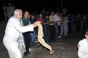 Yeşilova ve Tekeli'de HDP zaferi kutlandı