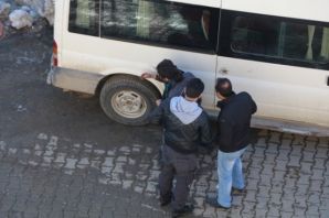 Şemdinli'de bir çocuk gözaltına alındı