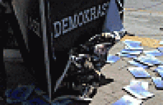 10 Ekim Anıtı'na saldırı, protestoya polis müdahalesi