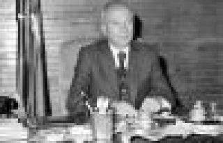 12 Eylül'ün başbakanı Bülent Ulusu hayatını...