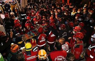 14 yaşındaki İdil Şirin 58 saat sonra enkazdan...