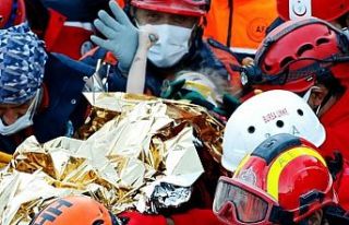 3 yaşındaki Elif Perinçek 65. saatte enkazdan sağ...