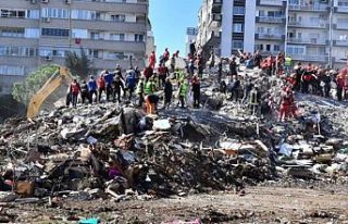İzmir'deki depremde can kaybı 69'a yükseldi