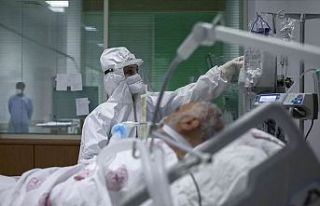 Salgında son 24 saat: 2 bin 302 yeni hasta, 76 vefat