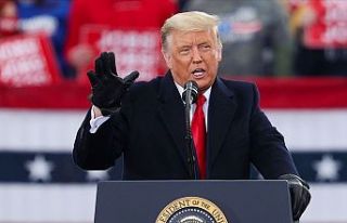 Azil davası öncesinde beş avukatı Trump'ı...