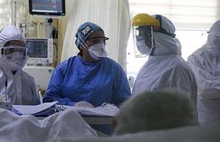 Korona virüsü salgını: Türkiye'de 212 kişi...