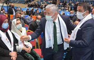 Abdulmuttalip Özbek: Tüm Hakkari halkının hizmetinde...