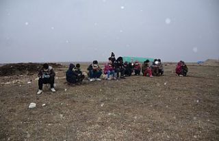 EBA için çadır kuran öğrencilere uydu internet...