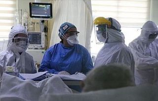 Türkiye'de 21 bin 30 yeni Covid-19 vakası tespit...