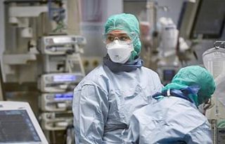 Covid-19 kaynaklı günlük vefat sayısı 300'ü...