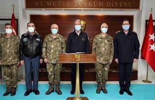 Milli Savunma Bakanı Hulusi Akar Yüksekova'da