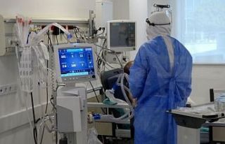 Covid-19 salgını: Türkiye'de 232 kişi daha...