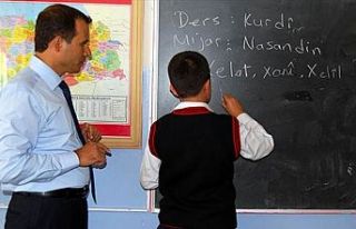 Kürtçe öğretmenliğe sadece üç yeni kontenjan:...