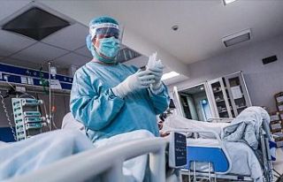 Korona virüsü salgını: Türkiye'de 203 kişi...