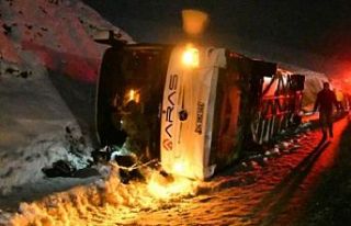 Kars'ta otobüs kazası: En az 6 kişi hayatını...