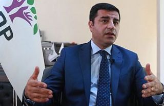 Selahattin Demirtaş'tan çağrı: Türkiye savaşta...