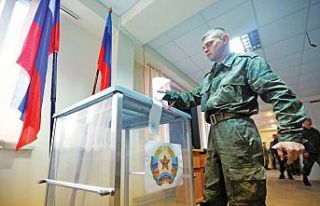 Rusya'nın kontrolündeki bölgelerde referandum...