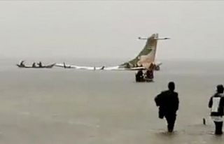 Yolcu uçağı Viktorya Gölü'ne düştü: 19...
