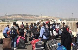 Yüzlerce Suriyeli ülkelerine gitti: Çocuklarımla...