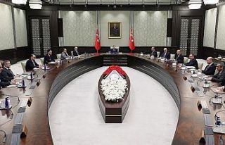 Kabine'de gündem deprem ve seçim tarihi