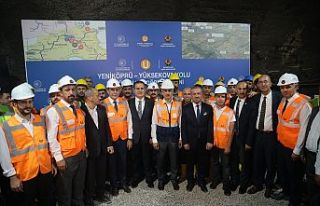 Bakan Uraloğlu, Yeniköprü-Yüksekova Yolu T-1 Tüneli...