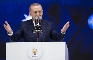 Erdoğan yeniden AK Parti genel başkanlığına seçildi