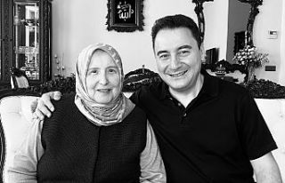 Ali Babacan'ın annesi Güneri Babacan vefat...