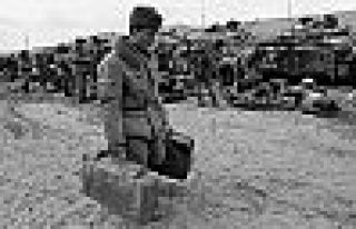 30 yıl önce düşen uçağın pilotu canlı çıktı!