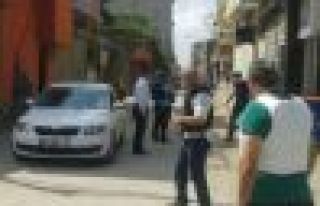 Adana'da silahlı saldırı: Bir polis hayatını...