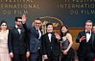'Ahlat Ağacı' Cannes'da ayakta alkışlandı