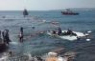 Akdeniz'de yine mülteci dramı: 40 göçmen kayıp