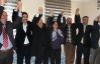 AKP'li Belediye Başkanı BDP'ye geçti