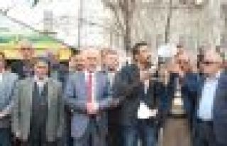 AKP'nin seçim müdahaleleri dört merkezde protesto...