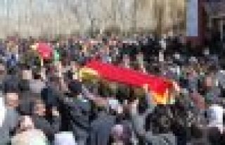 Akti ve Altındaş'ı Van'da on bin kişi uğurladı