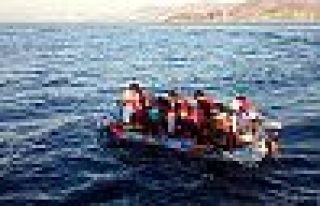 Alabora olan botta 5 mülteci öldü