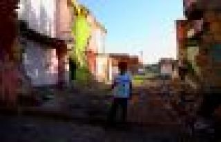 Amed Suriçi'ndeki metruk yapılar tehlike saçıyor