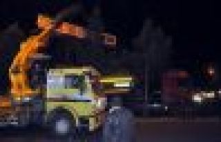 Amed'de 'Ne Mutlu Türküm Diyene' yazısı indirildi