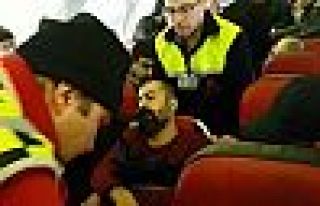 Amedspor doktoru uçakta kalp krizi geçiren yolcuyu...