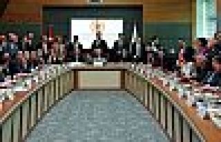 Anayasa değişikliği teklifi komisyonda kabul edildi