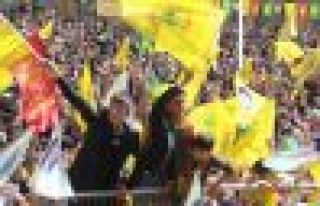 Antep'te on binler hükümete tepki gösterdi