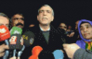 Ayhan: Zindanlar boşalmadıkça tahliyemizin bir...