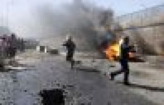 Bağdat'ta şiddetli patlamalar: 12 ölü 13 yaralı