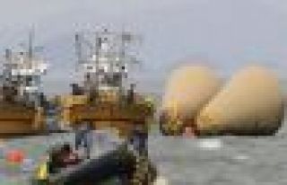 Bangladeş'te batan feribotta 45 ölü