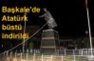 Başkale'de Atatürk heykeli indirildi