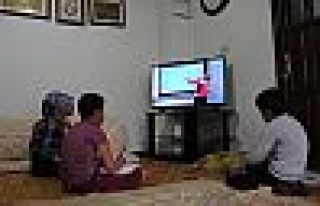 Başkanı Saklı, derslerini takip edemeyen 2 kardeşe...